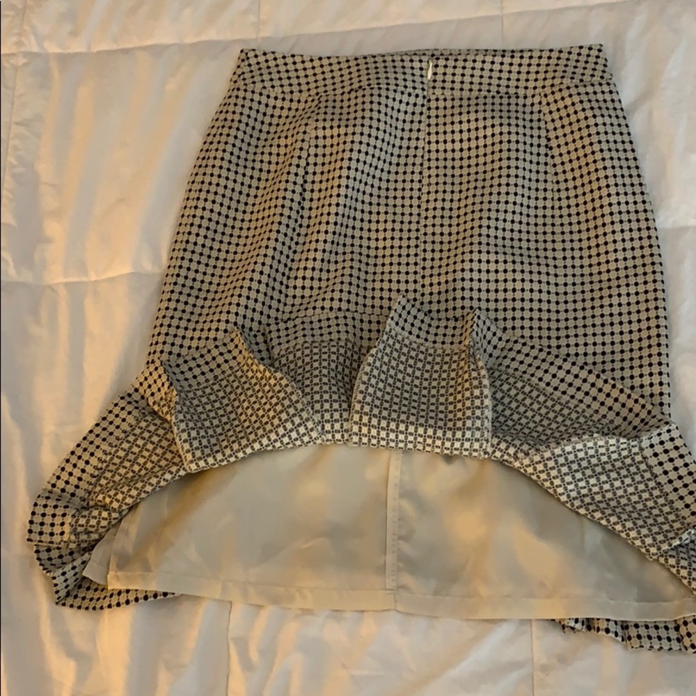 Loft Skirt - Picture 2 of 4